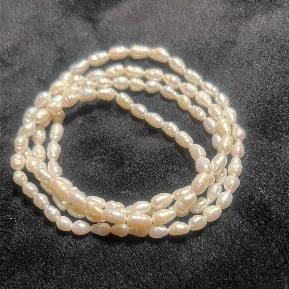 Elegant Pearl Necklace Natural